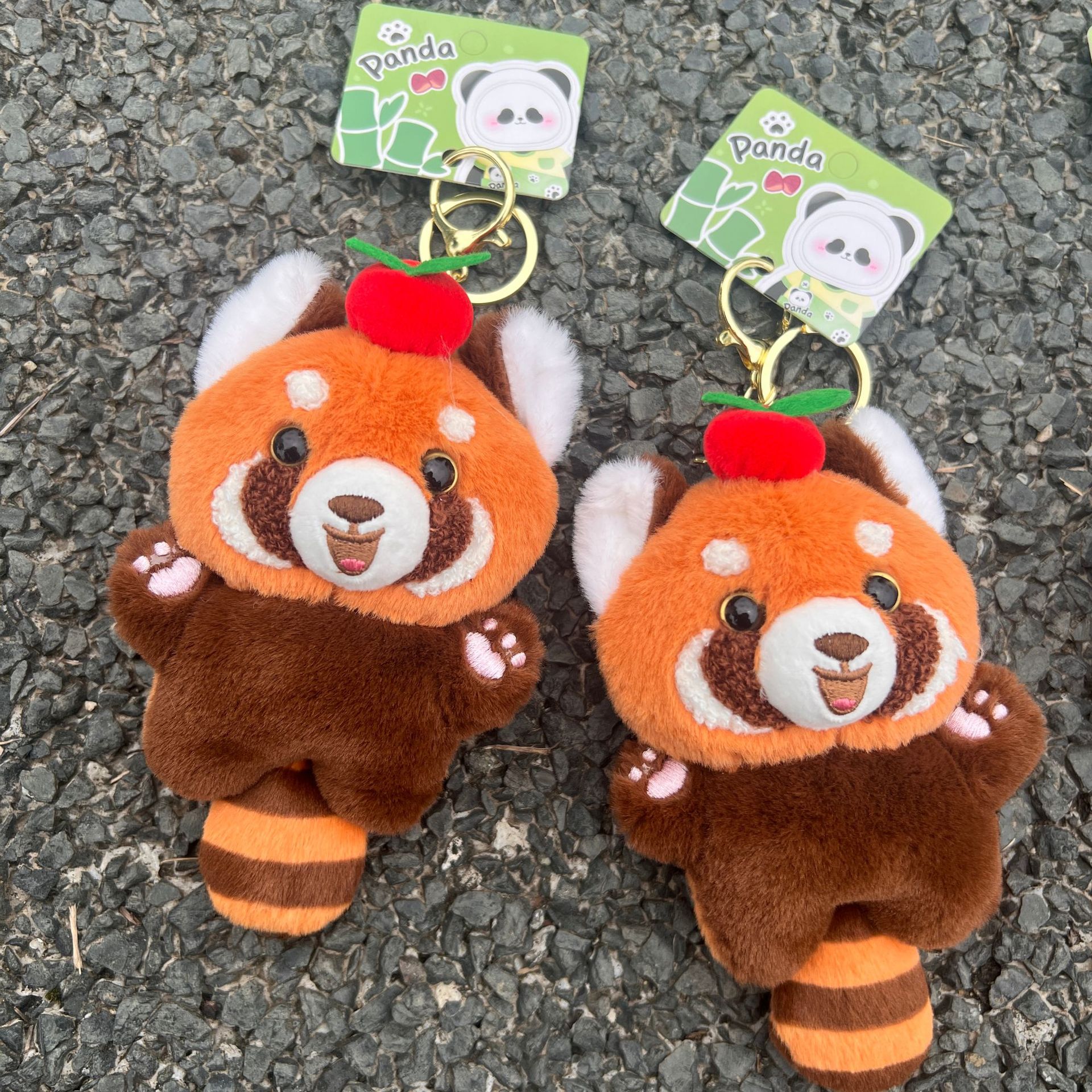 网红可爱萌萌小浣熊毛绒挂件 精品小熊猫钥匙扣挂饰-阿里巴巴