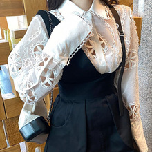 韩国东大门春季优雅翻领镂空网纱花纹设计单排扣宽松泡泡袖衬衫女