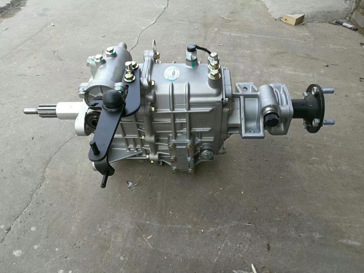 东风江淮福田金杯凯马轻卡m5t20变速箱mt78q五征货车前壳配件大全