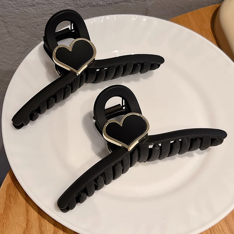 Fashion Black Love Heart-Shaped Hairpin Female Korean High Sense Grip Large Temperament Back Head Clip Hairware Shark Clip