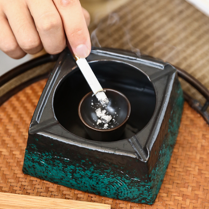 创意个性烟灰缸潮流家用客厅防飞灰车载带盖复古怀旧陶瓷轻奢