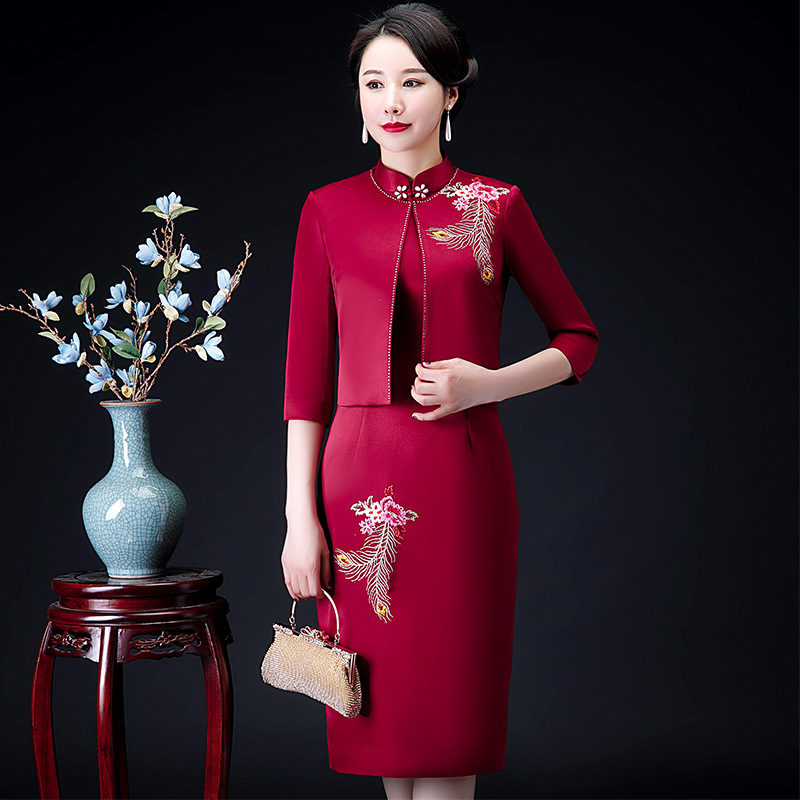 秋冬新品两件套喜妈旗袍宴会刺绣中老年女装套装演出中式改良礼服