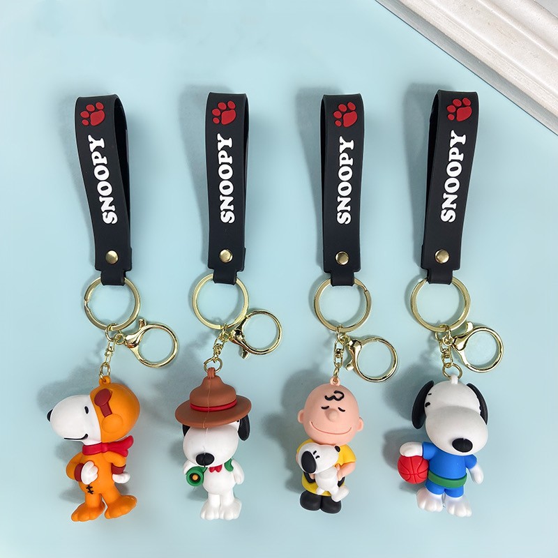 Creative Cartoon Snoopy Keychain Cute Puppy Charlie Key Chain Men and Women Handbag Pendant Wholesale