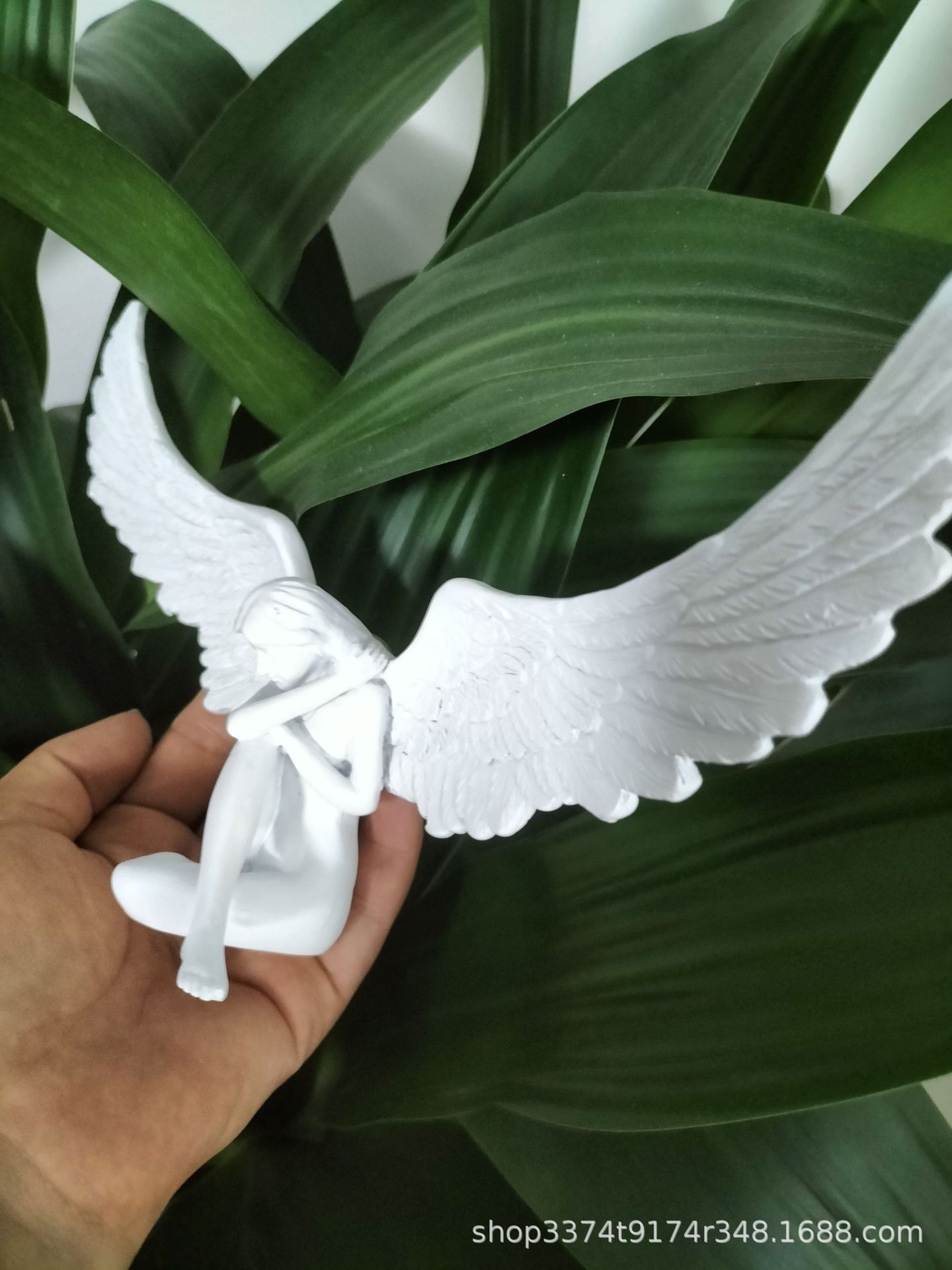 跨境创意家居装饰翅膀天使树脂摆件悲伤长翅膀天使园林雕塑雕像