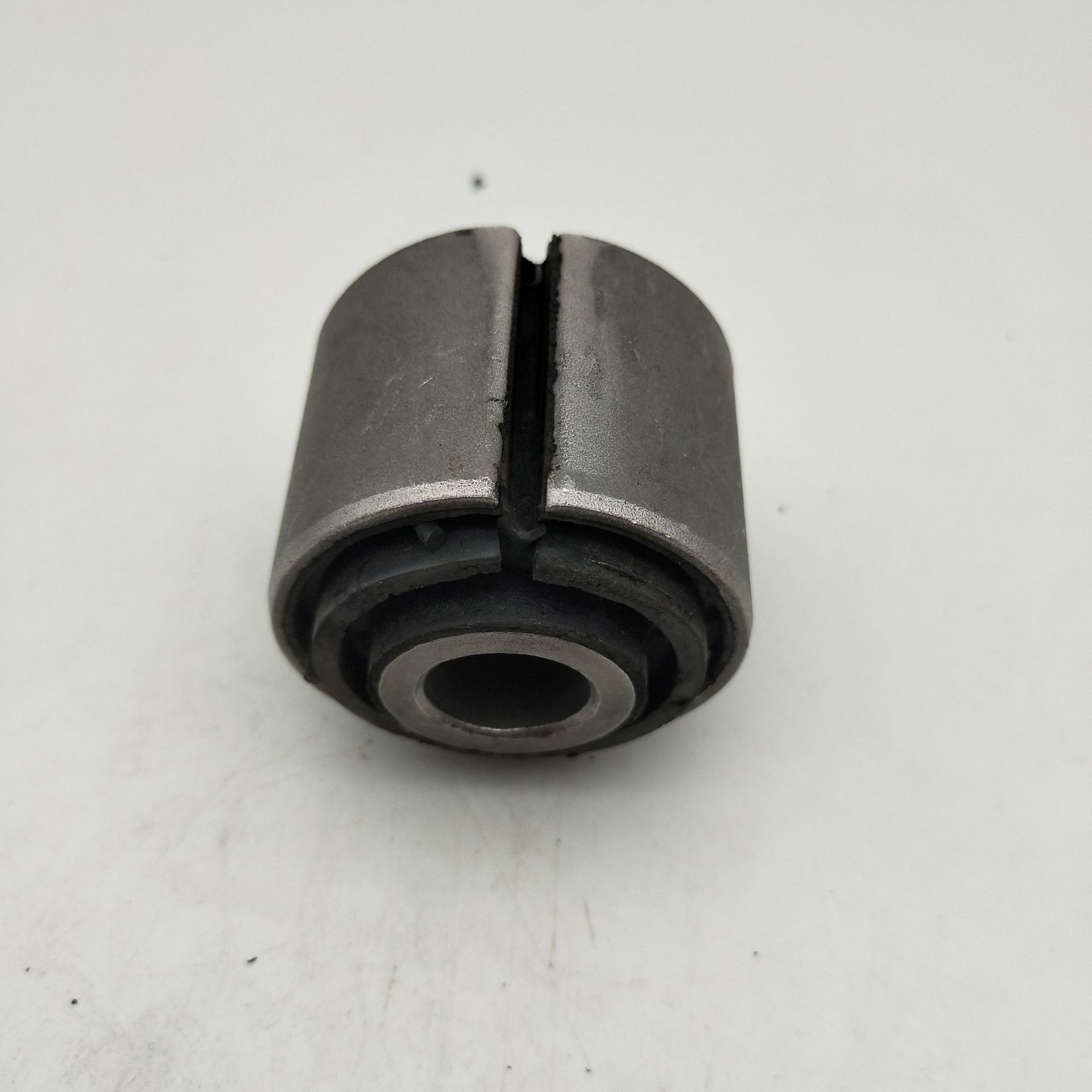 厂家供应质优宇通 比亚迪客车稳定杆衬套2935*00239的内16外50