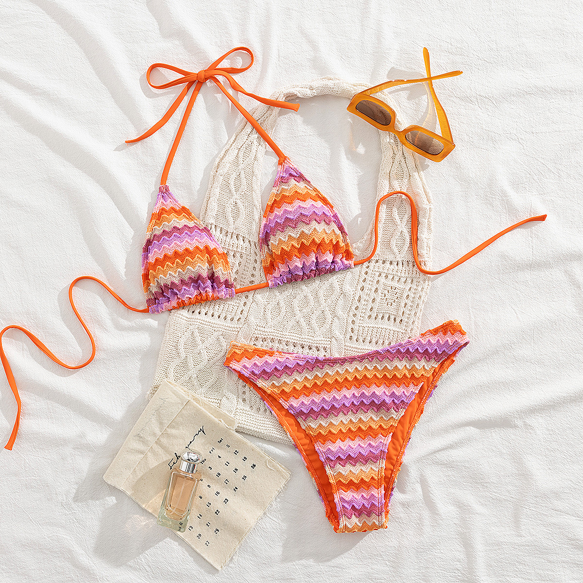 2025亚马逊新款欧美比基尼泳衣女性感挂脖露背沙滩bikini外贸泳装