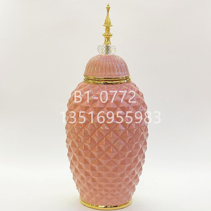 Electroplating Ceramic Hat-Covered Jar European Vase Ornaments Gold Pink Diamond Plaid Crafts Soft Decoration Ornaments Golden Castle Vase