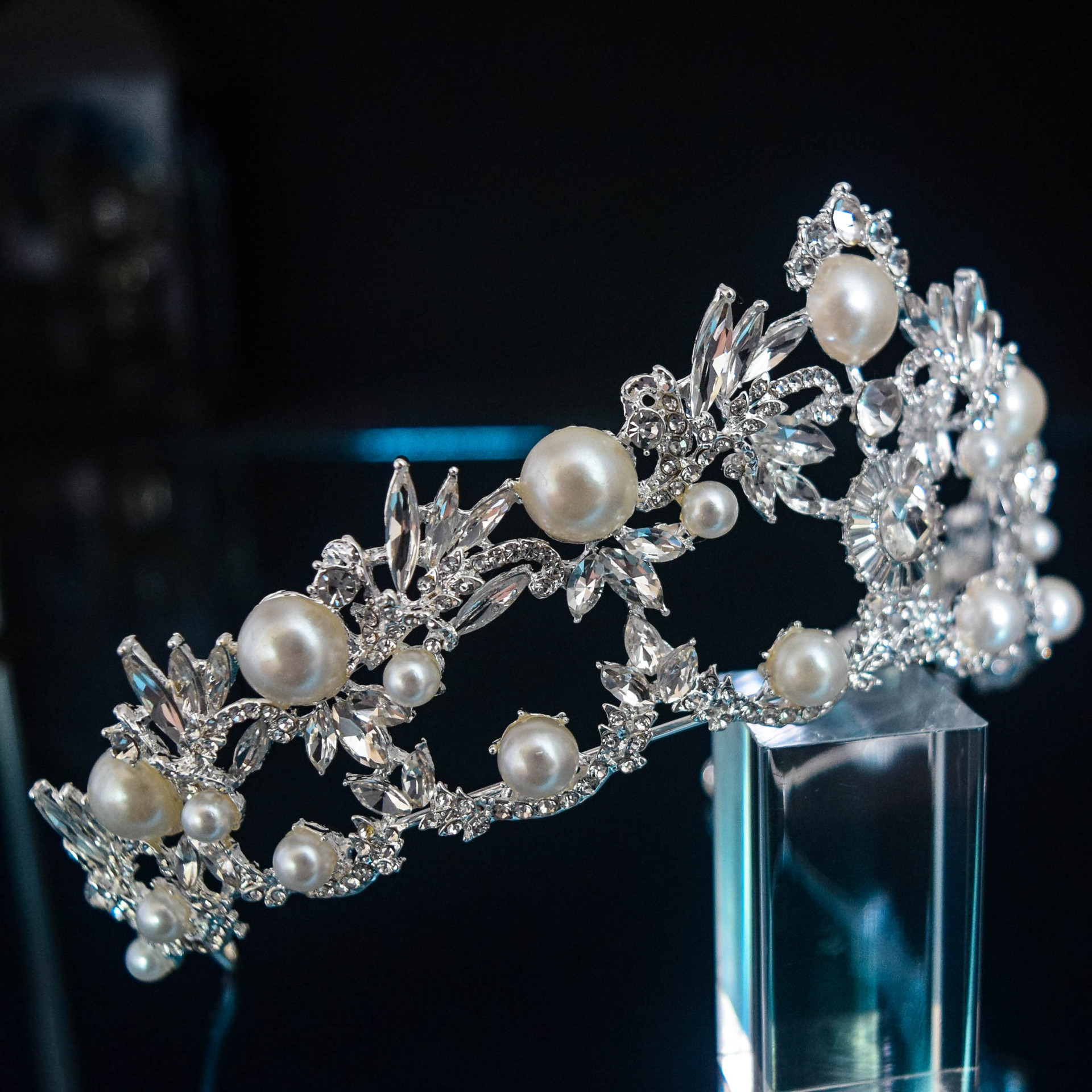 复古奢华巴洛克新娘皇冠精致珍珠气质生日王冠旅拍婚纱礼服配饰品