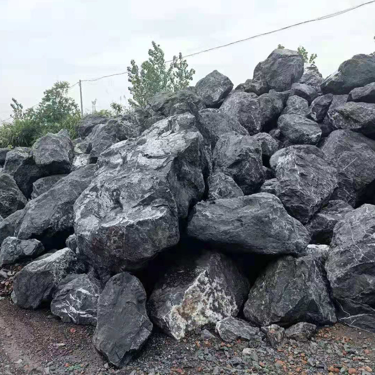 矿山直发黑山石自然石 跌水园林假山庭院造景野山石 驳岸流水黑石