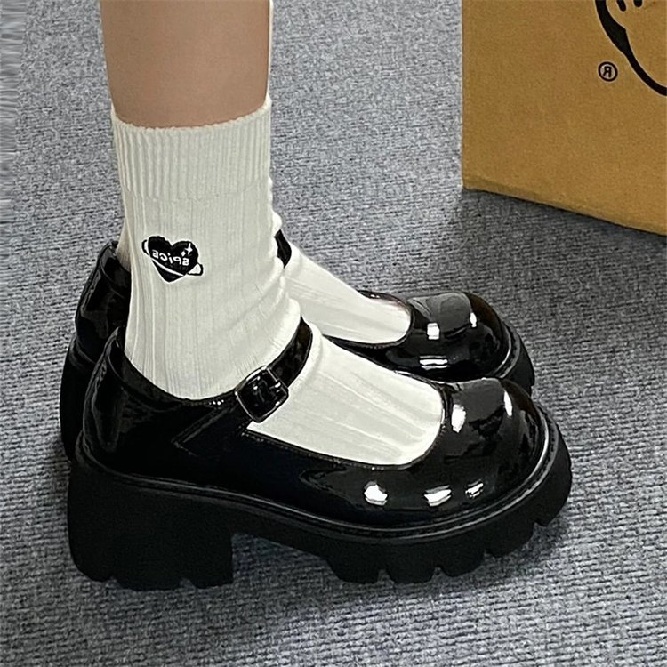 黑色小皮鞋女英伦风2024年新款粗跟厚底漆皮复古一字扣日系jk单鞋
