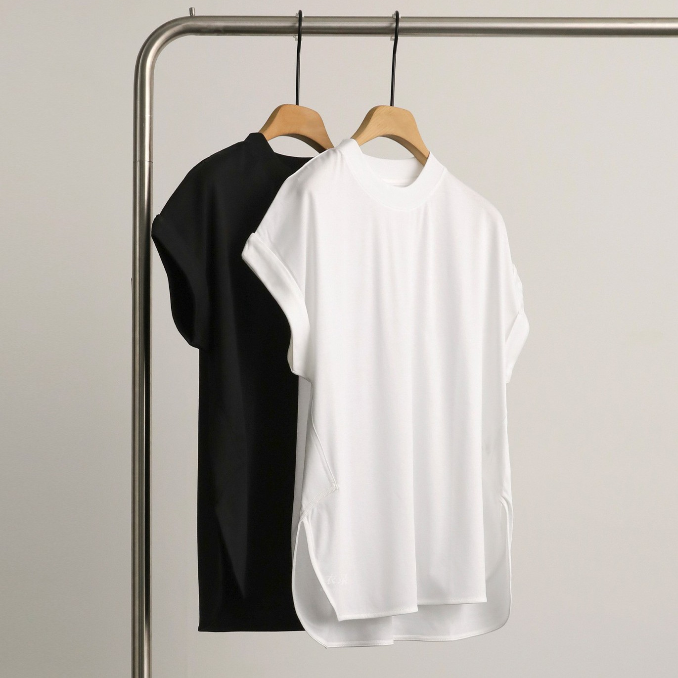 衣录陪伴_定质100_ 棉落肩挽袖基础宽松短袖t恤一件代发-阿里巴巴