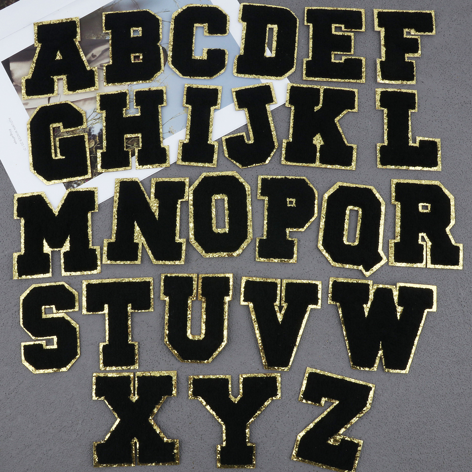 黑色毛巾绣英文字母刺绣布贴a-z补丁贴衣服章仔电脑绣花标刺绣贴