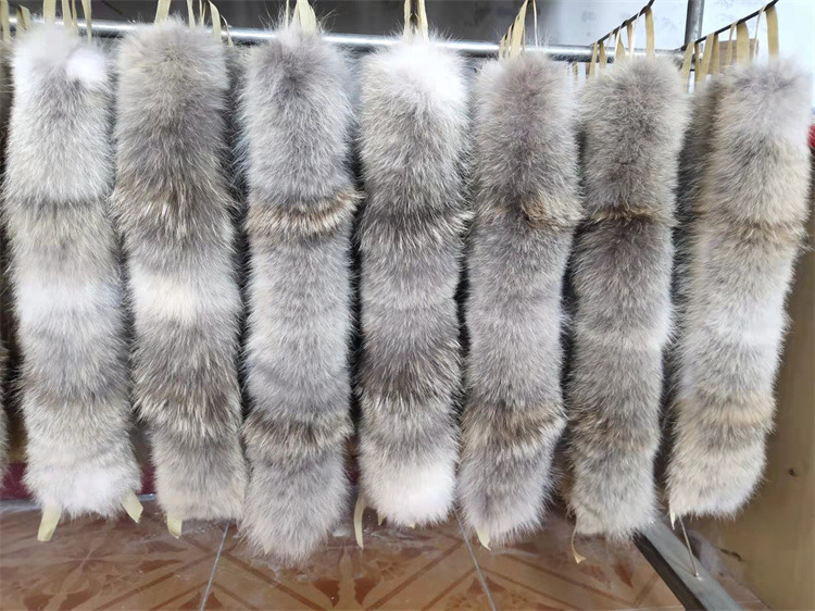 大鹅款羽绒服仿真狼毛领子青狼毛领子拼皮碎皮狼毛领子远征服毛领