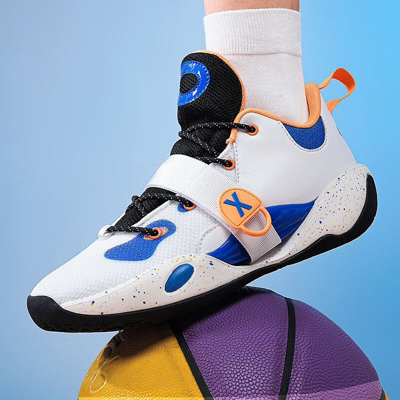 篮球鞋男夏季飞织网布透气低帮运动鞋男款外场轻质防滑实战球鞋子