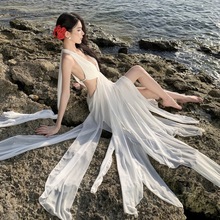 海边拍照衣服超仙气质吊带沙滩白色长裙泰国穿搭度假大露背连衣裙