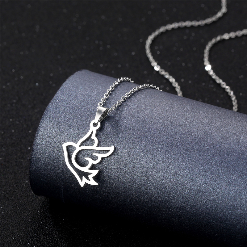 Stainless Steel Necklace Female Creative Simple Glossy Peace Carrier Pigeon Pendant Titanium Steel Bird Clavicle Chain Jewelry Wholesale