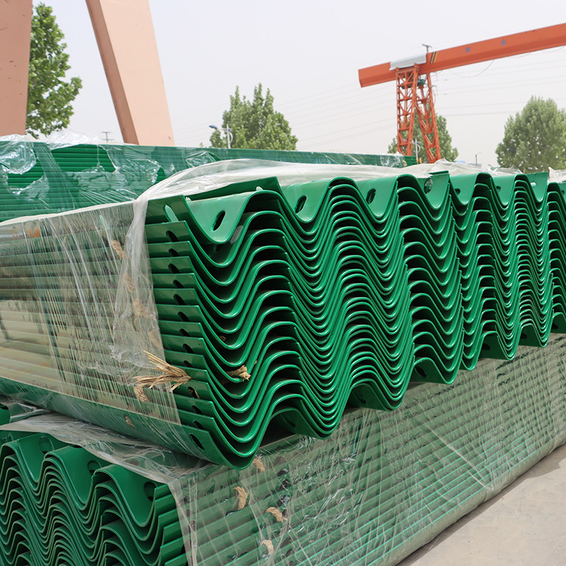 喷塑波形护栏板批发高速公路防撞双波三波护栏板波型梁道路防护栏