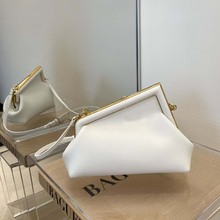 FEND First原单2025新款金属包边大Logo欧美复古简约斜挎包云朵包