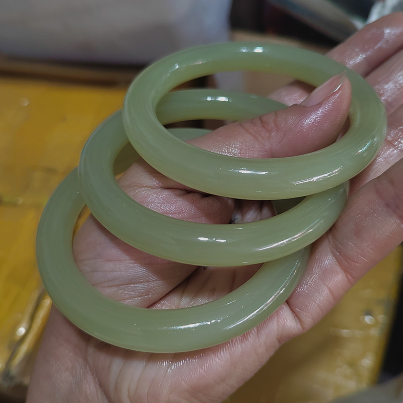 玉手镯玉石手镯 阿富汗玉手镯玉古青玉圆条手镯 阿富汗玉青玉手镯