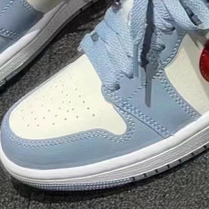 莆田高版本aj闪电倒钩低帮板鞋芝加哥摩卡男女情侣鞋运动鞋篮球鞋