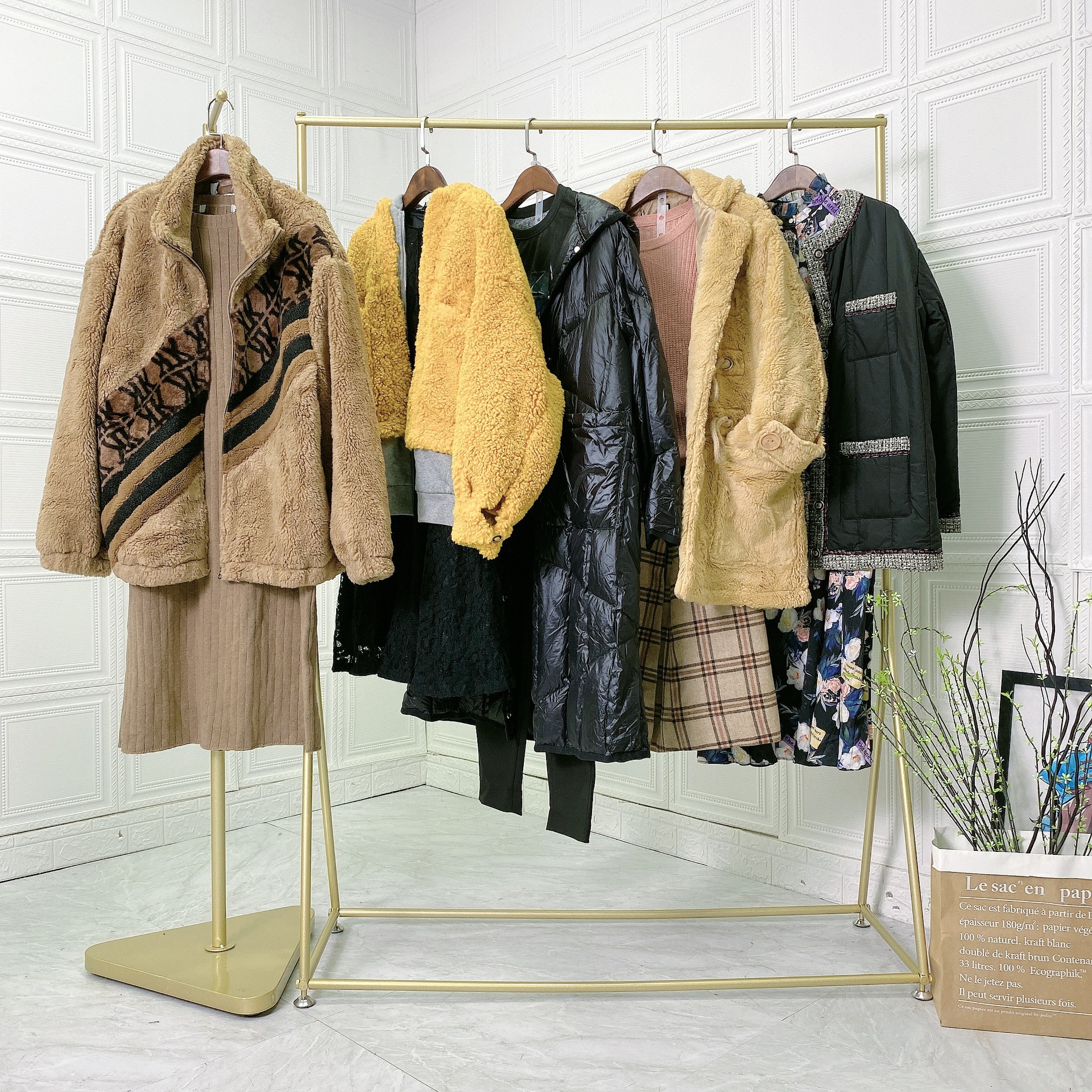 米祖品牌折扣女装22新款剪标商场专柜外套羽绒服撤柜清仓货源批发