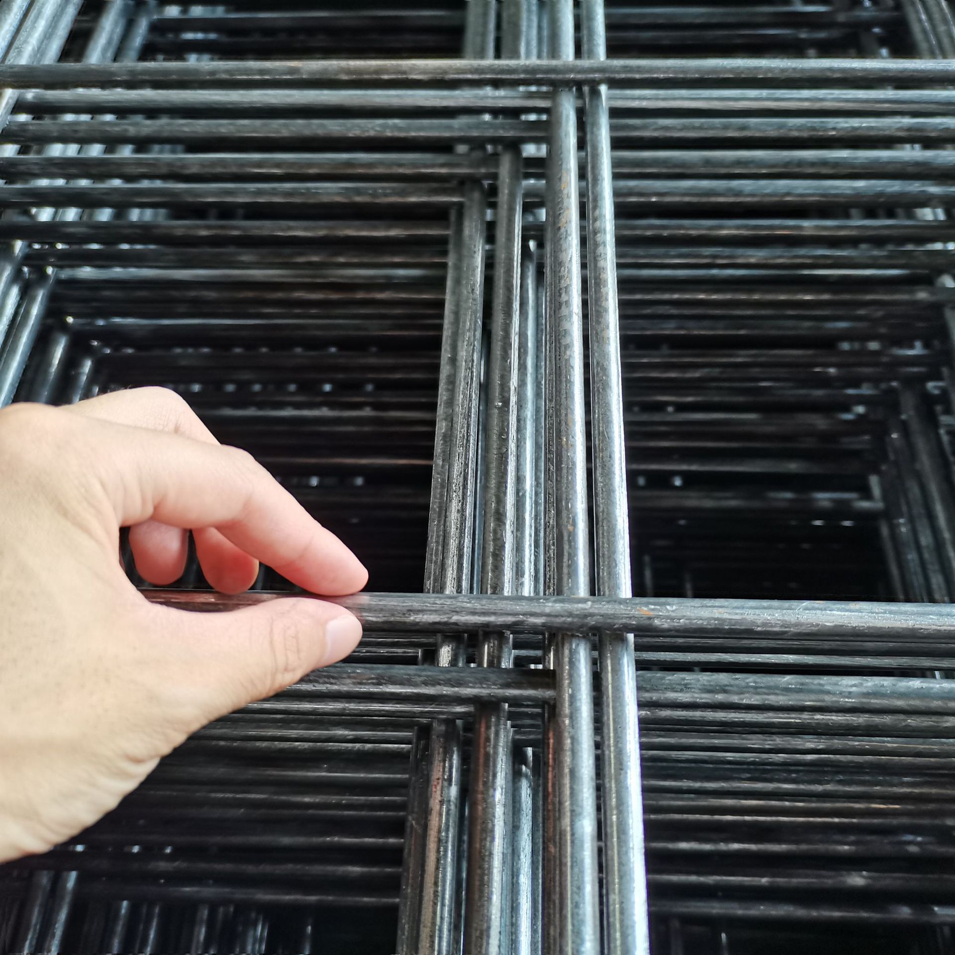 浙江源头厂家出售建筑用直角焊接网片q195材质混凝土浇筑钢丝网片