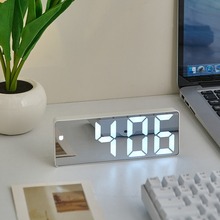 新款ins风LED时钟创意电脑桌面学生宿舍电竞房办公室装饰摆件房间