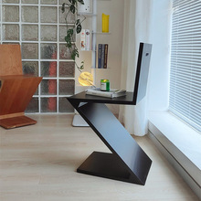 网红北欧Z字椅轻奢家用餐椅中古实木现代简约设计师创意异形靠背