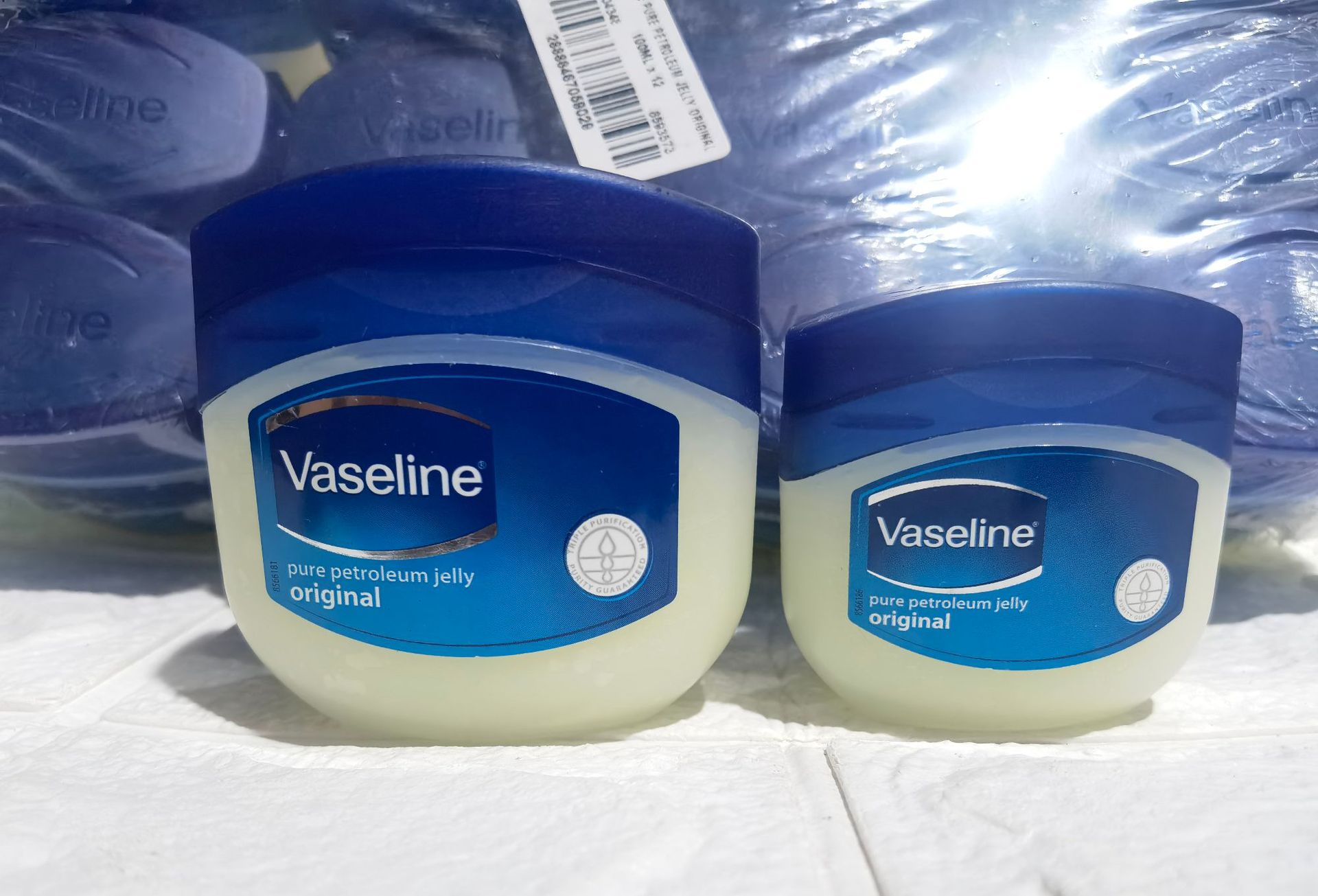 【跨境】vaseline凡士林修护晶冻润肤霜猪油膏手足防冻干裂护理