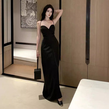 黑色法式气质设计感连衣裙收腰裙子性感晚礼服长裙挂脖系带吊带裙