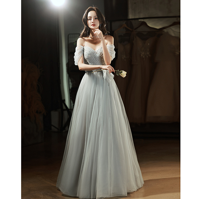 法式高端晚礼服宴会气质灰色轻奢小众一字肩艺考主持人连衣裙夏季