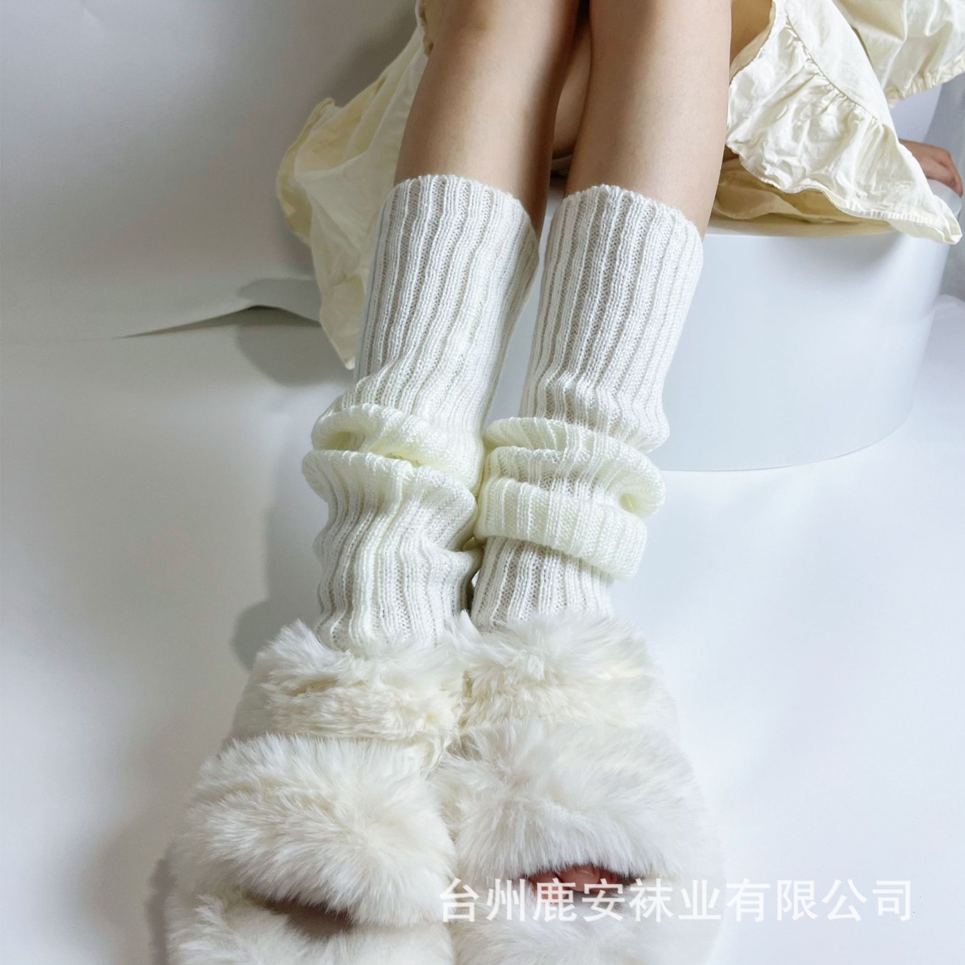 ins黑白灰纯色堆堆袜毛线针织日韩辣妹保暖百搭袜套女士秋冬-阿里巴巴