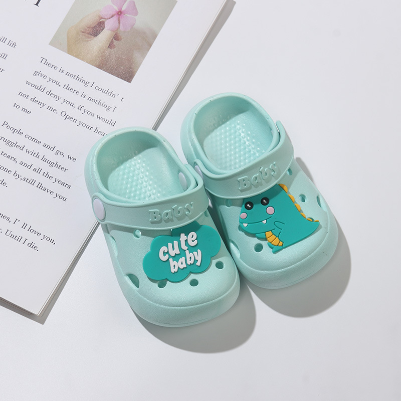 New Children's Hole Shoes Baotou Infant Boys and Girls Baby Slippers Summer Cute Outdoor Toddler Soft