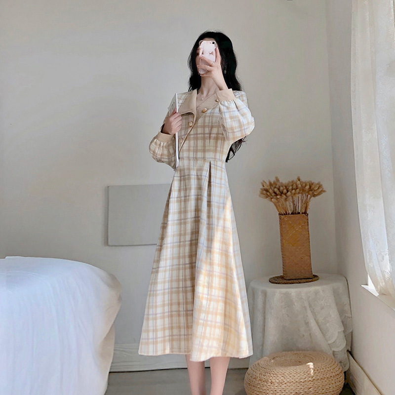 卡所裙子女秋冬新款收腰显瘦法式复古北欧风小香风毛呢格子连衣裙