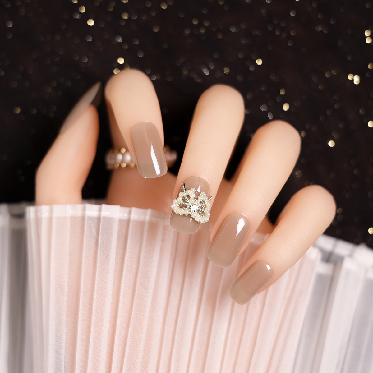 成品美甲手甲片可爱短款纯色少女豆沙粉红色小仙女假指甲贴片批发￥2