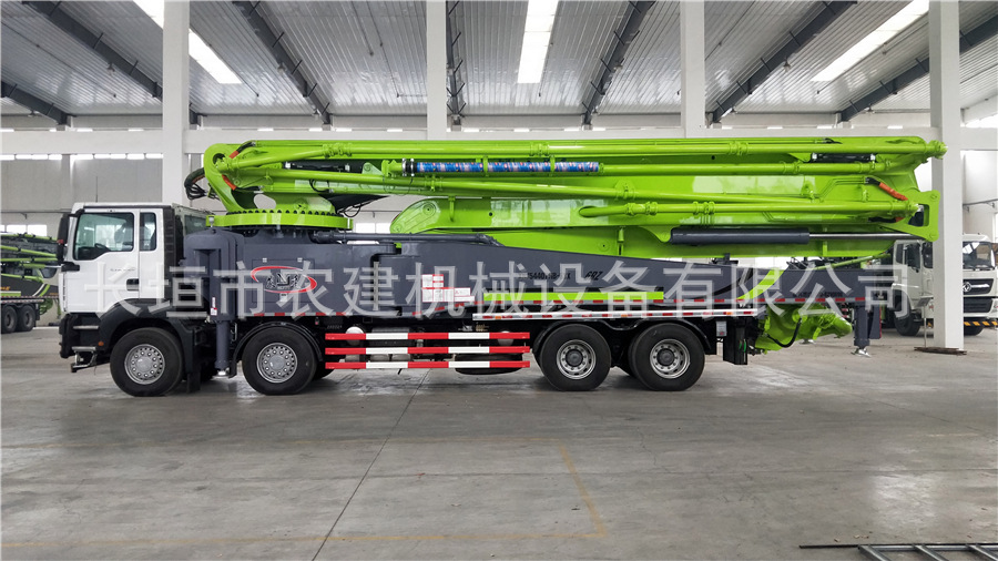 农建机械 63米混凝土泵车 重汽汕德卡底盘天泵车