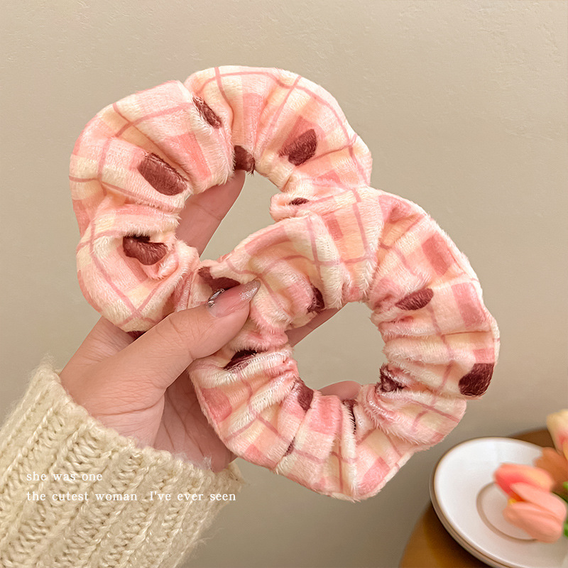 爱心格纹皮筋毛绒大肠发圈高弹力不伤发头绳甜美少女绑头发绳头饰