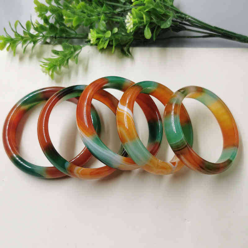 【说明】七彩玉多宝红玛瑙手镯,条宽15mm,厚7.