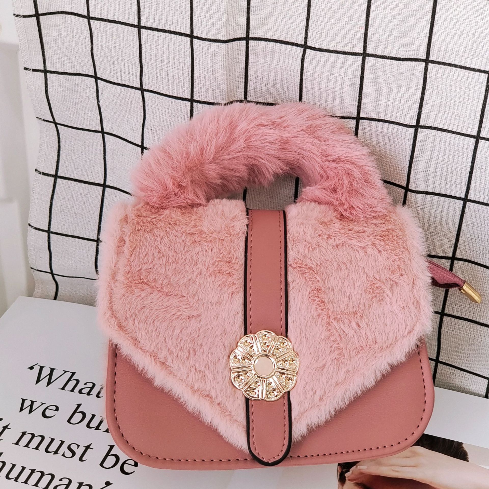 New Women's Bag Fashion Plush Small Cross-Body Bag All-Match Fashion Feel Good Texture Pure Colored Fresh Messenger Bag