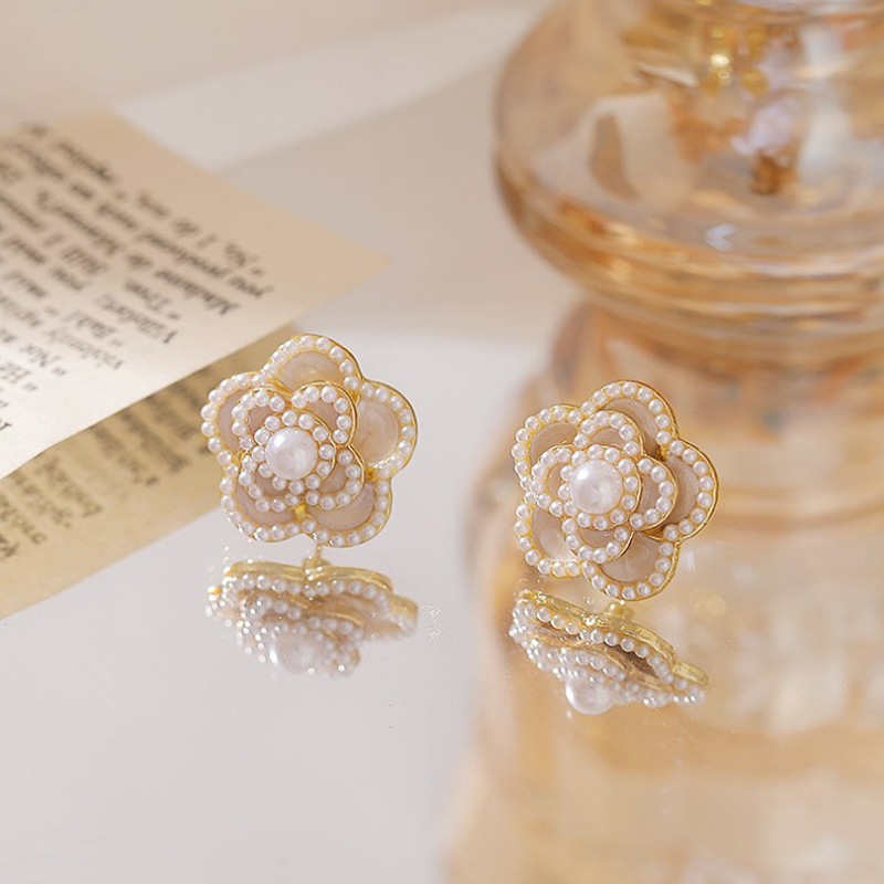 French Style Three-Dimensional Flower Stud Earrings Retro Elegant All-Match Pearl Earrings Mori Camellia Fairy Earrings Sweet Cool Style