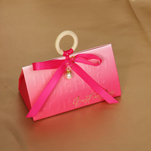 创意设计玫红色轻奢高级喜糖盒婚礼喜糖袋结婚三角手提喜糖盒空盒