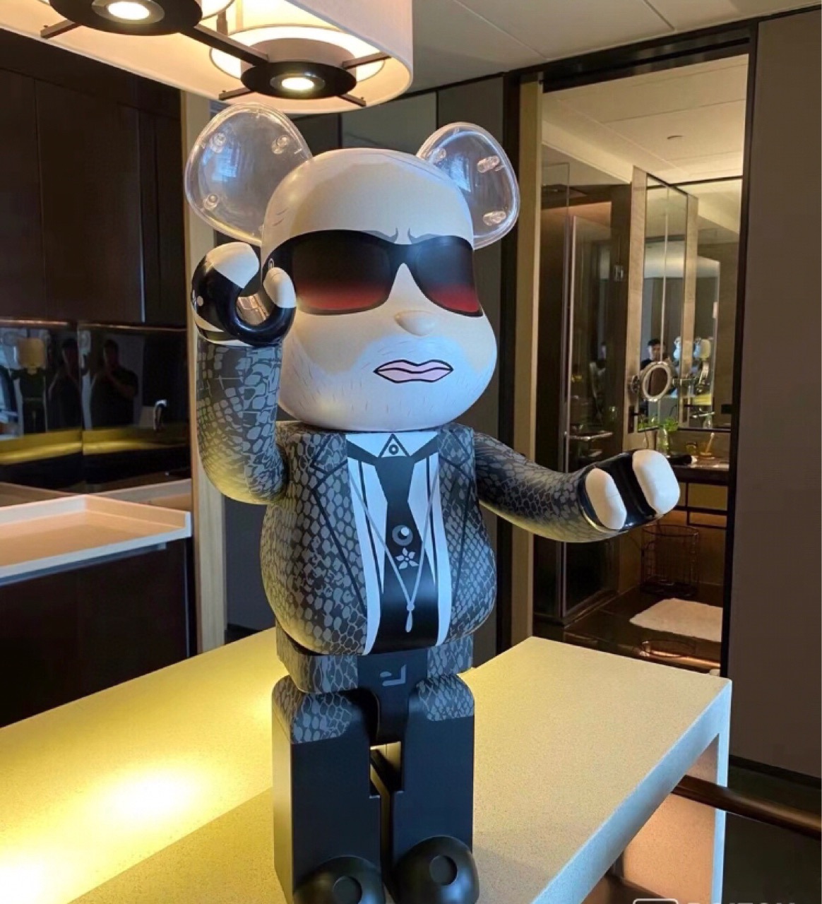 现货bearbrick1000%老佛爷积木熊公仔潮玩暴力熊摆件玩偶模型手办