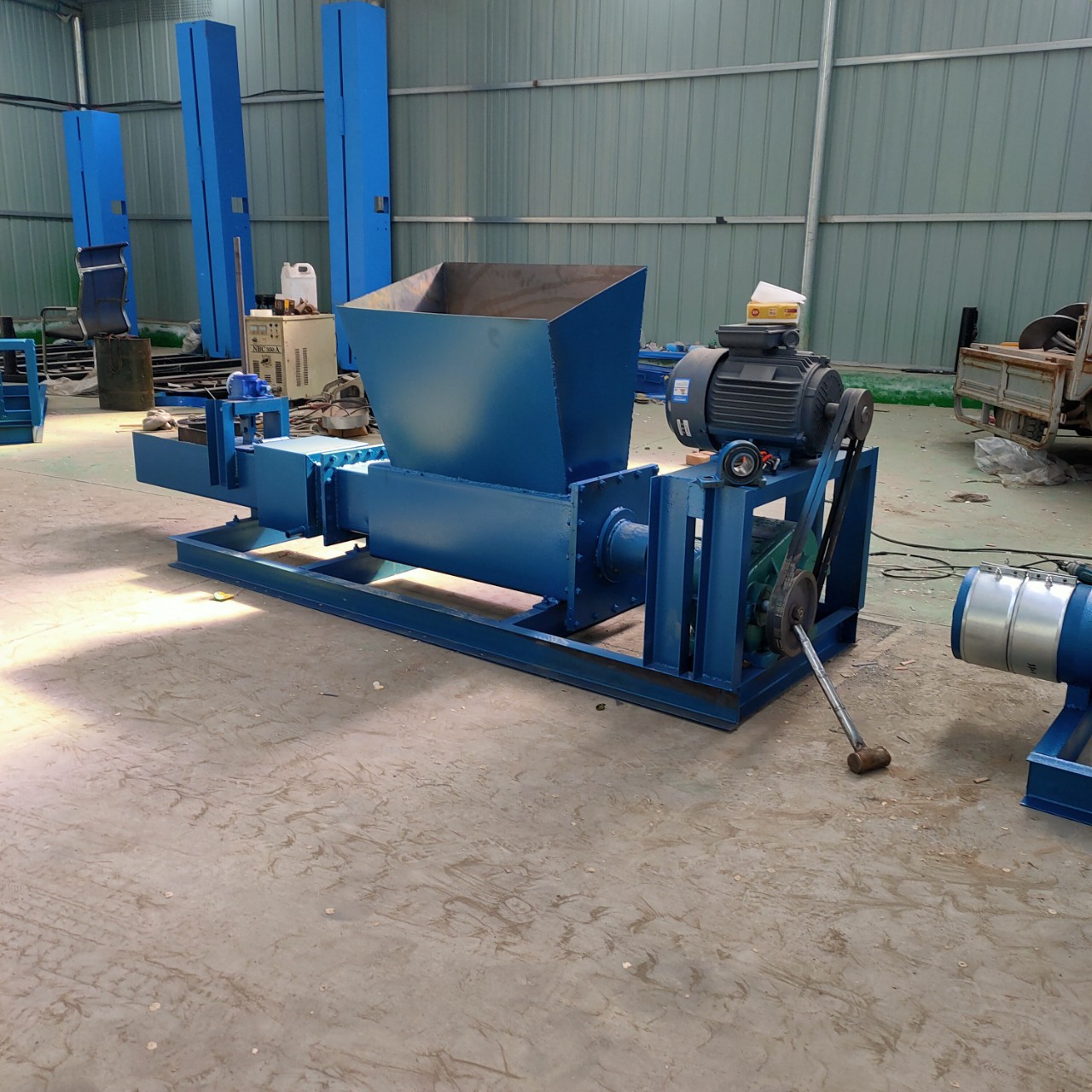 销售立式泡沫冷压机 泡沫粉碎压缩机 车载液压泡沫冷压机操作方便