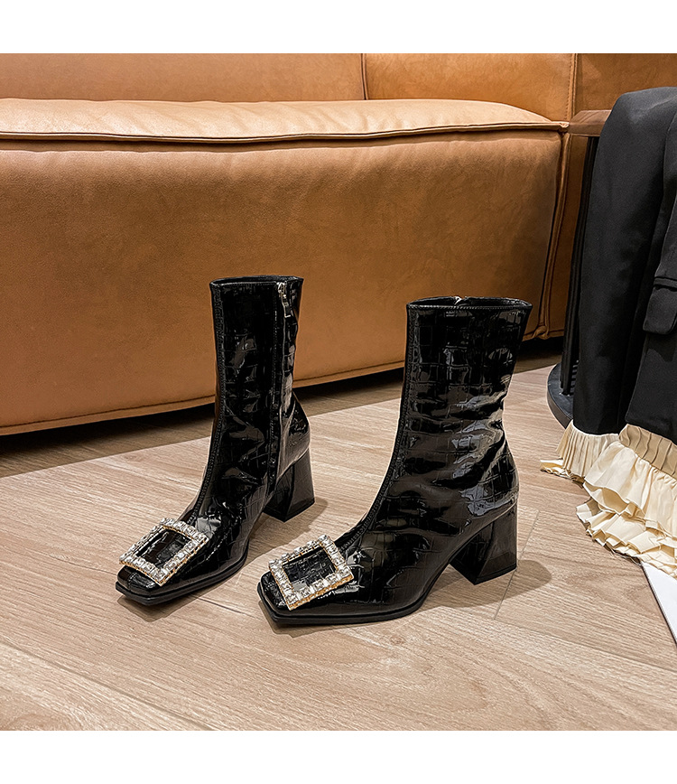 厂家代发新款钻石扣粗跟靴漆皮石头纹方头女靴侧拉链短筒时尚女靴
