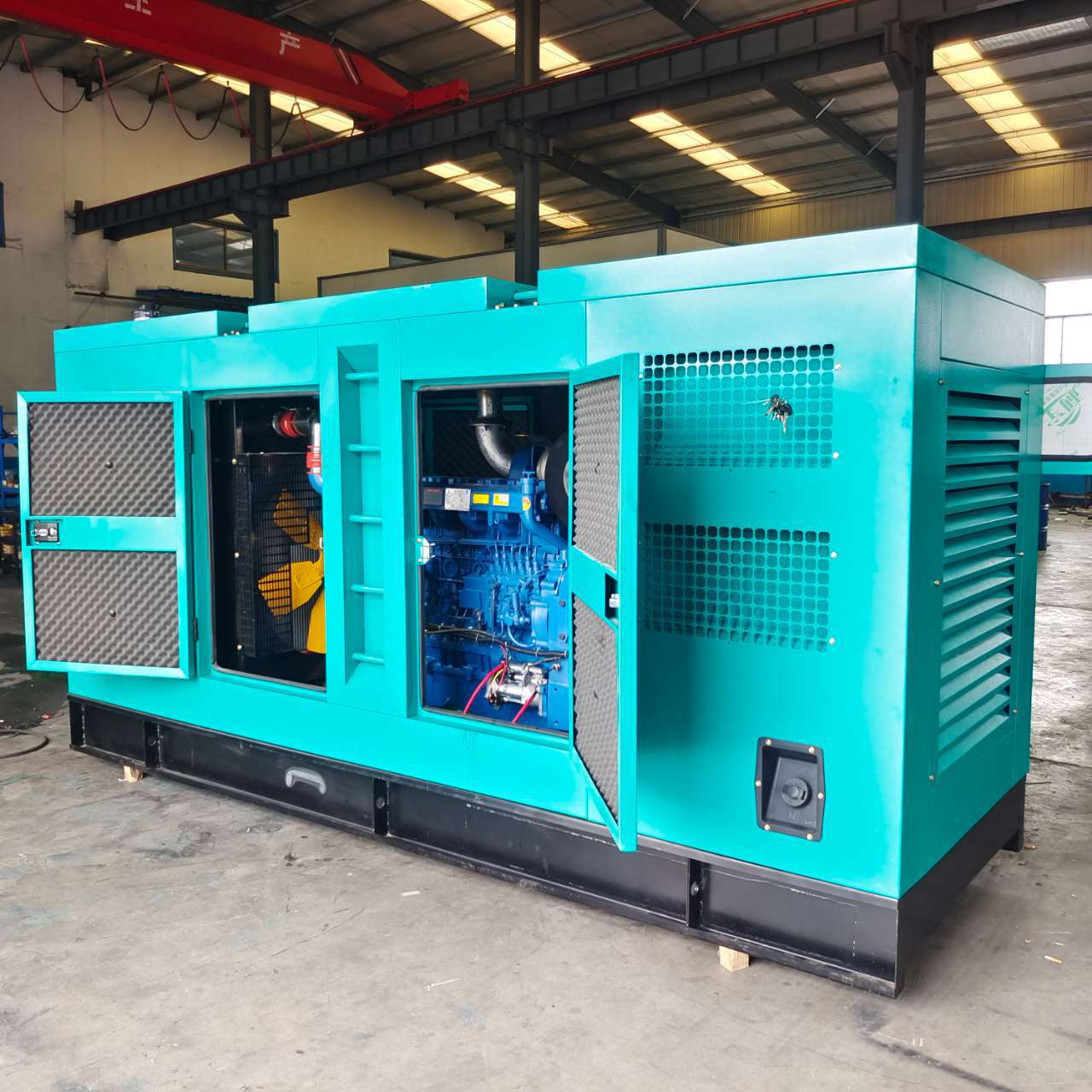 厂家供应300千瓦静音发电机商用发电机组防雨移动拖车发电机组