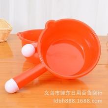 义乌两元店厨房用水加厚长柄塑料水勺舀水瓢12cm红色水瓢