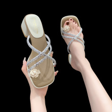 仙女风粗跟凉拖女夏季外穿2024新款套趾珍珠水钻中跟夹趾气质凉鞋