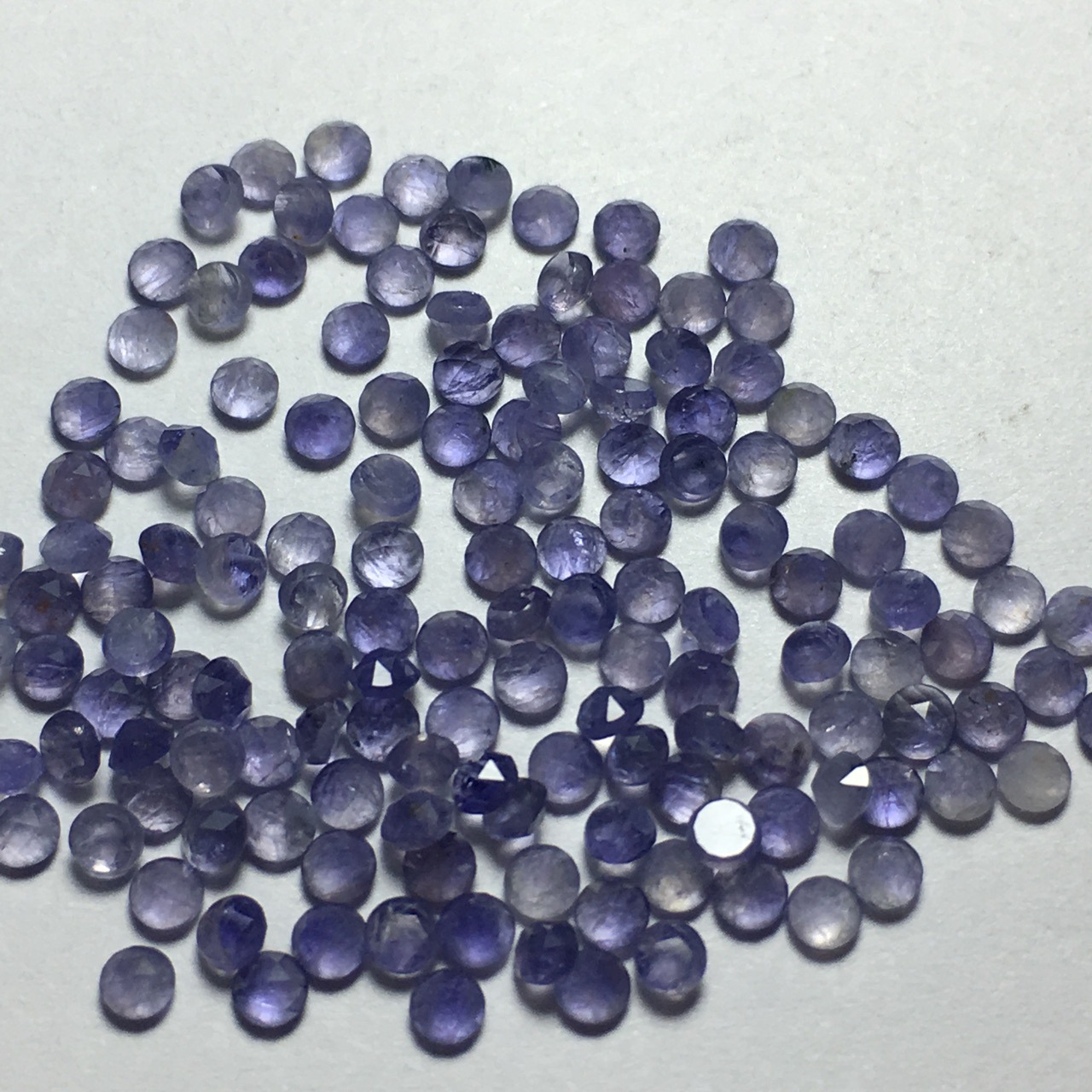 天然堇青石水蓝宝平底玫瑰切2.5mm圆形