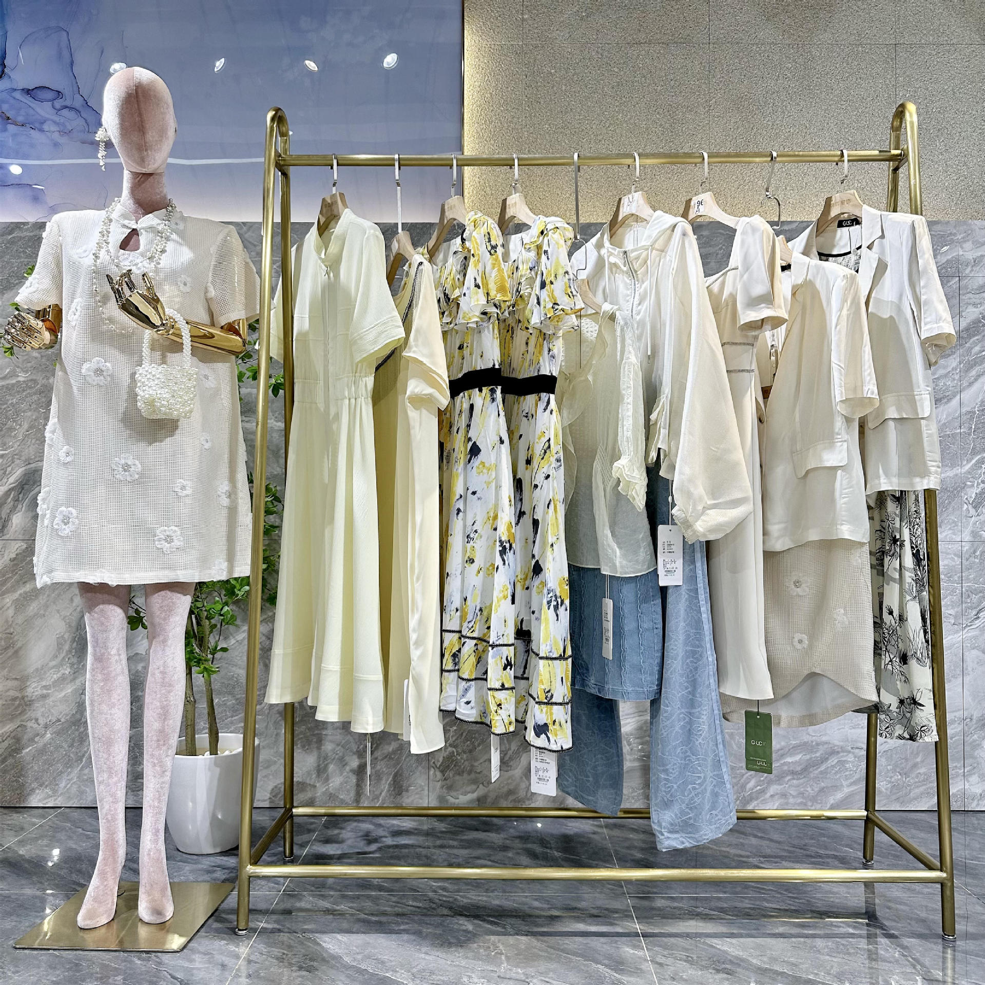 雅莹品牌连衣裙夏季实体直播专柜清仓折扣女装撤柜拿货库存货源