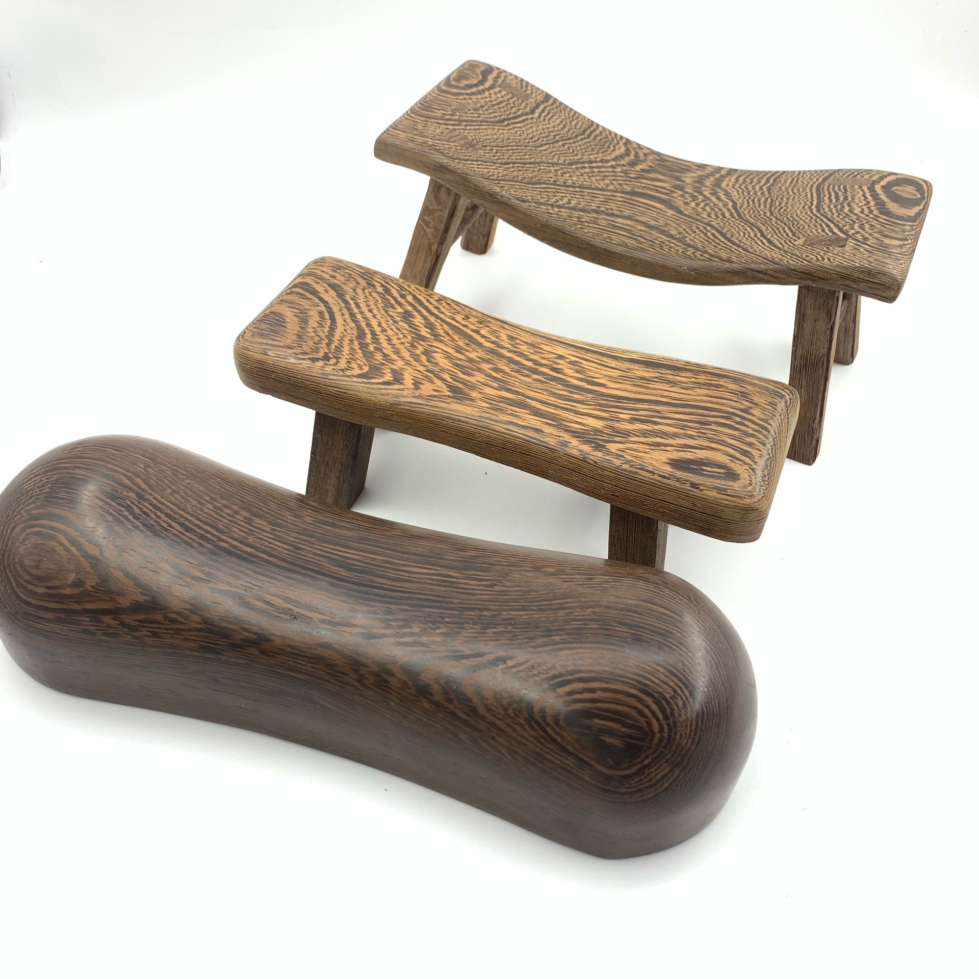 0成交21套红花梨弯形枕头实木枕凉枕睡枕颈椎枕硬枕木头小板凳￥11.